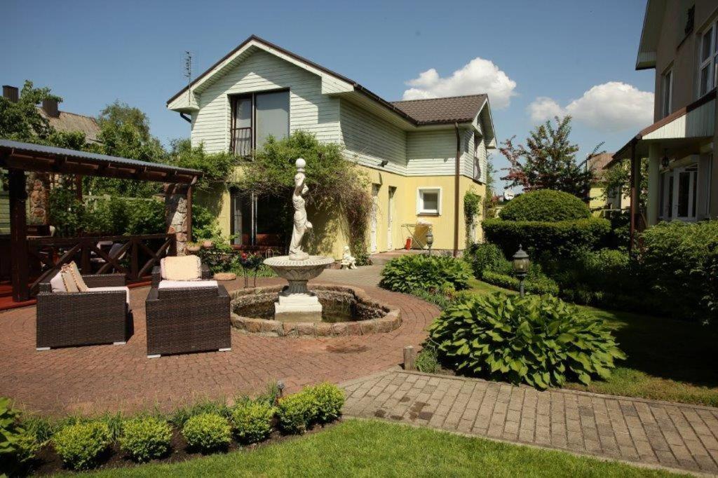 Vila Florena Garden Palanga Buitenkant foto