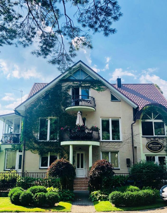 Vila Florena Garden Palanga Buitenkant foto